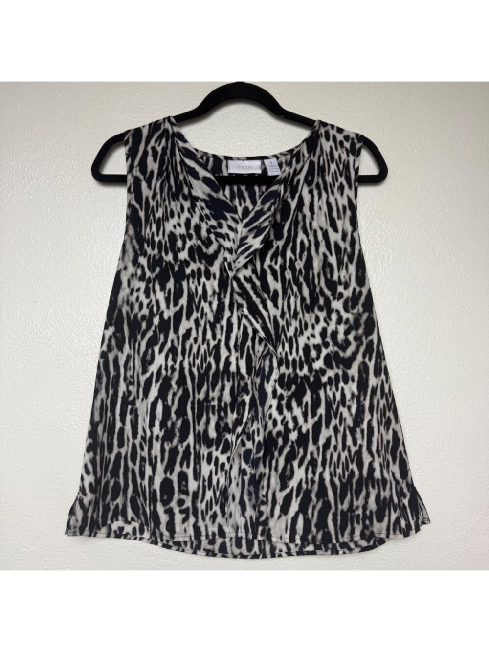 Chicos Black & White Animal Print Sleeveless Top w/ Layered Neckline Sz 1